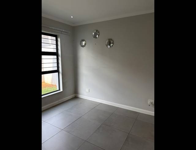 2 BEDROOM APARTMENT TO LET IN MORNINGSIDE